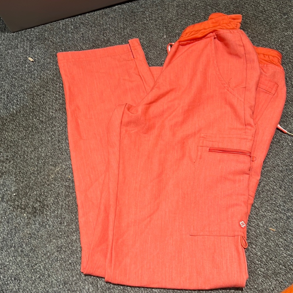 White cross coral scrub bottoms size xs